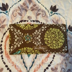 Vera Bradley Check Book Cover in Sittin’ in a Tree pattern.